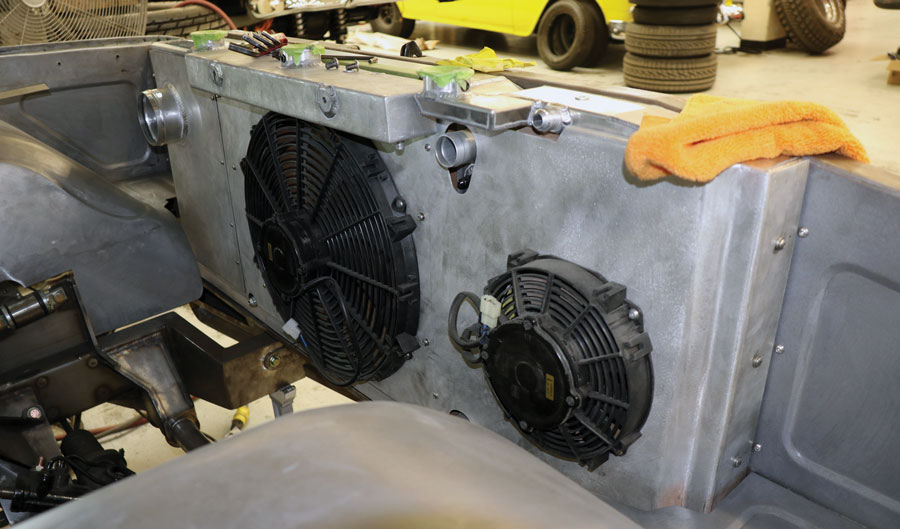 Custom fan shroud, more HRBD handiwork, holds the pair of Maradyne electric cooling fans.