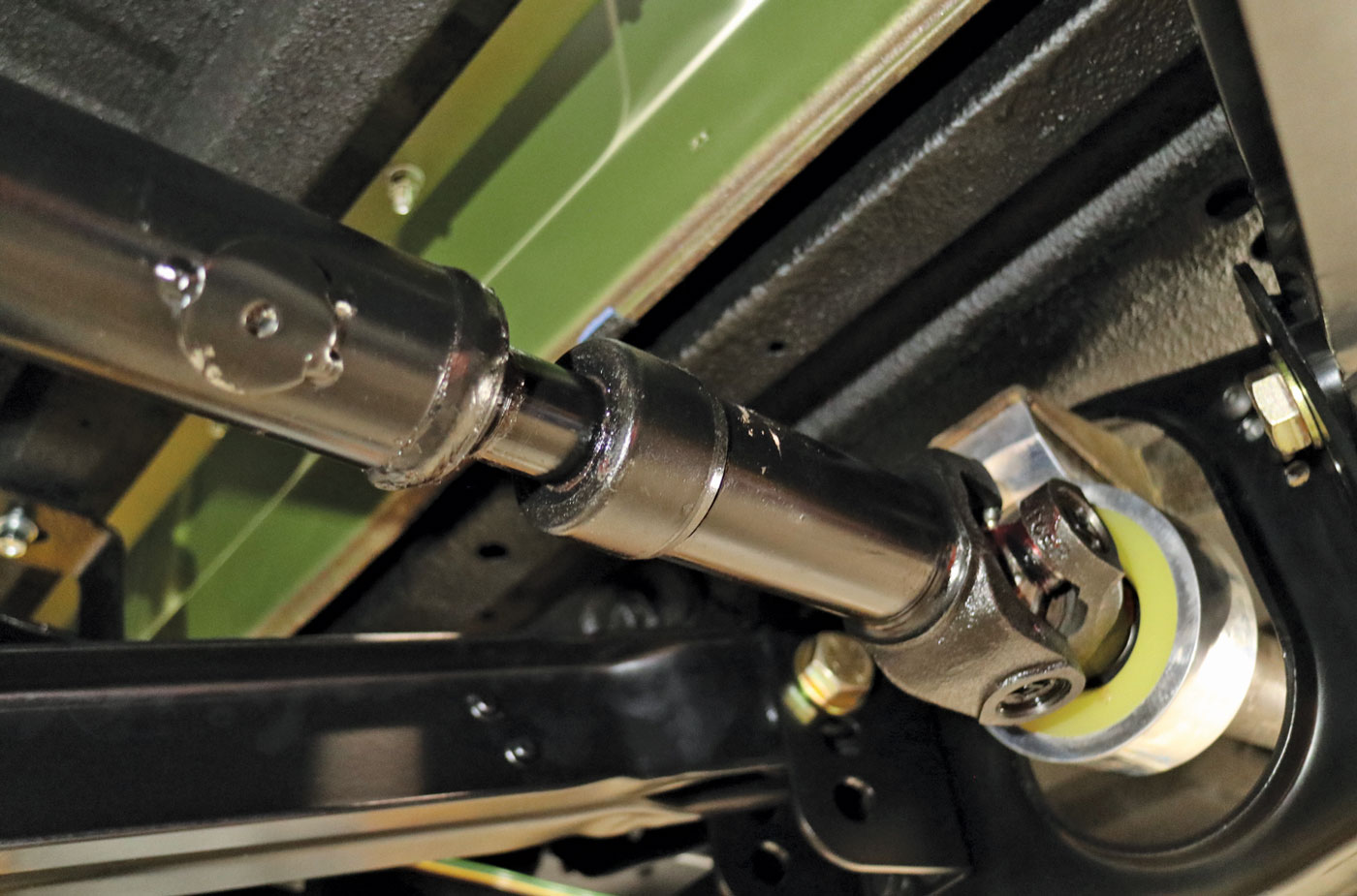 15: With the Slip Shaft Driveline installed, the amount of telescopic movement that’s possible is evident, ensuring that no matter how extreme the suspension travel, the front half of the driveline remains unaffected