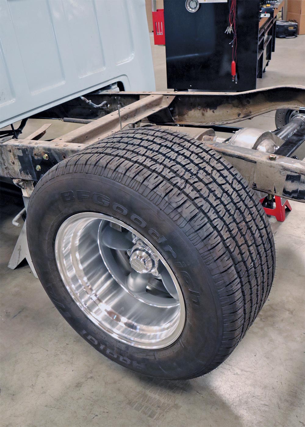 Rear tire assembled