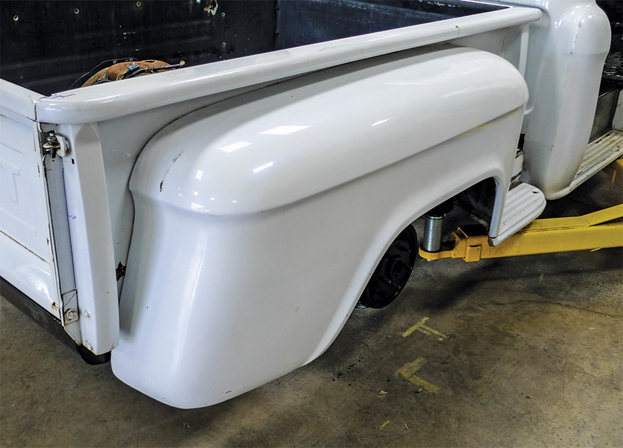the OE fenders with white paint and primer