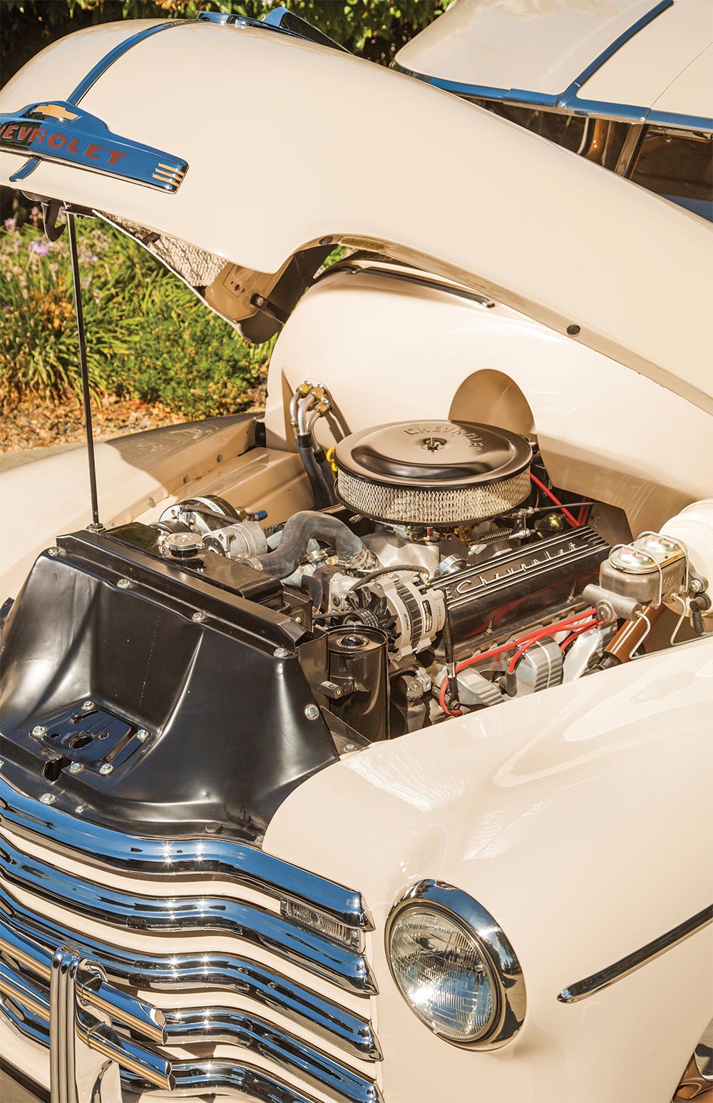 Robert Gallery’s 1949 Chevy Suburban engine