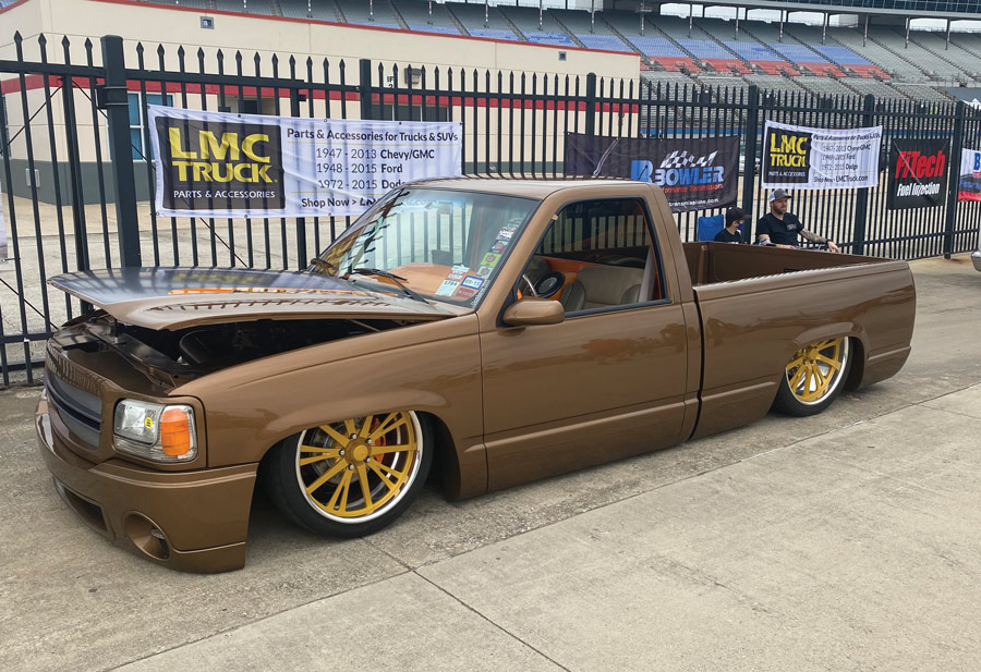 brown truck