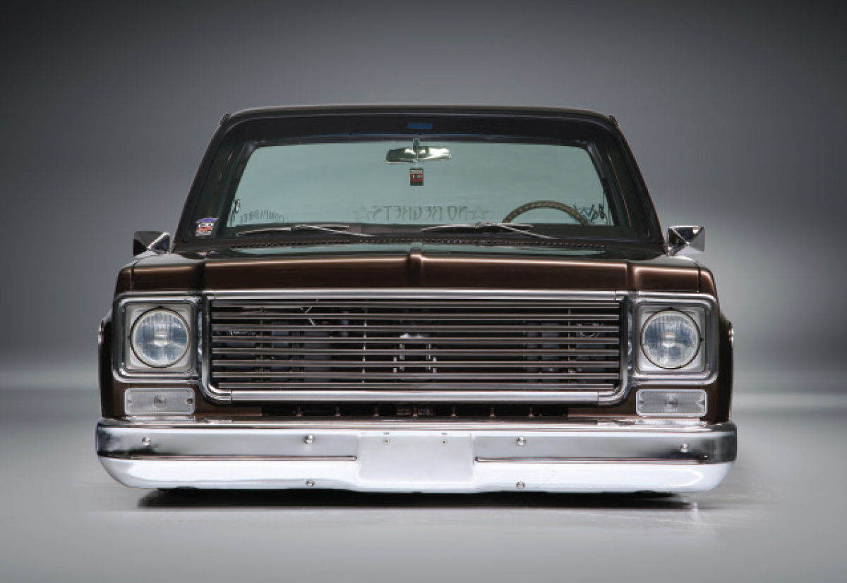 Front side view of 1978 Chevy C10