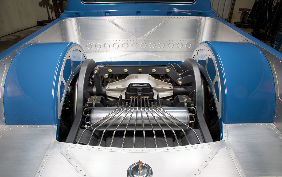 Tony Leal’s F-100 bed