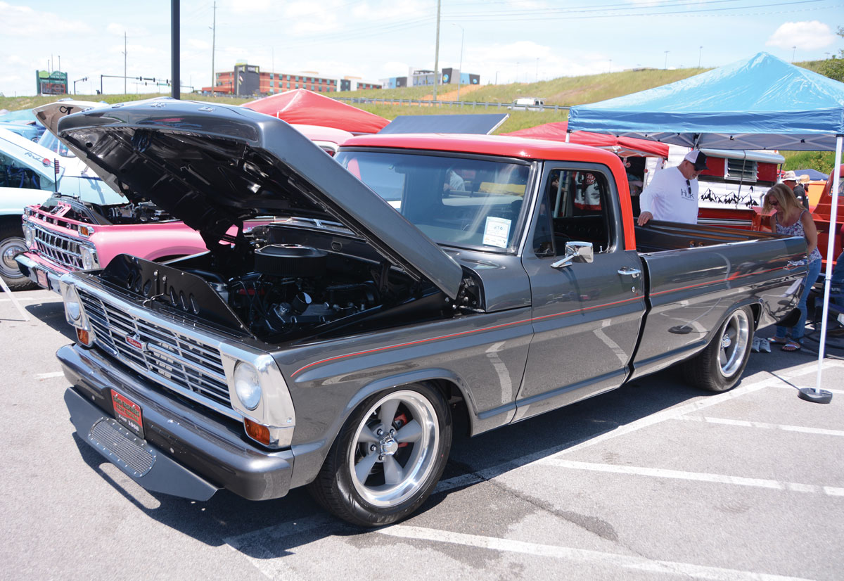 Grey and red F-100