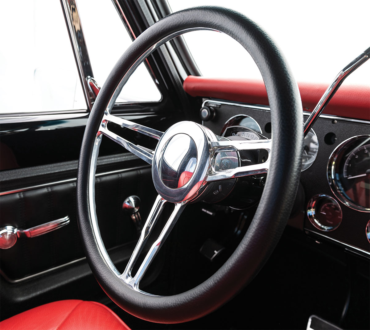 1971 Chevy steering wheel up close