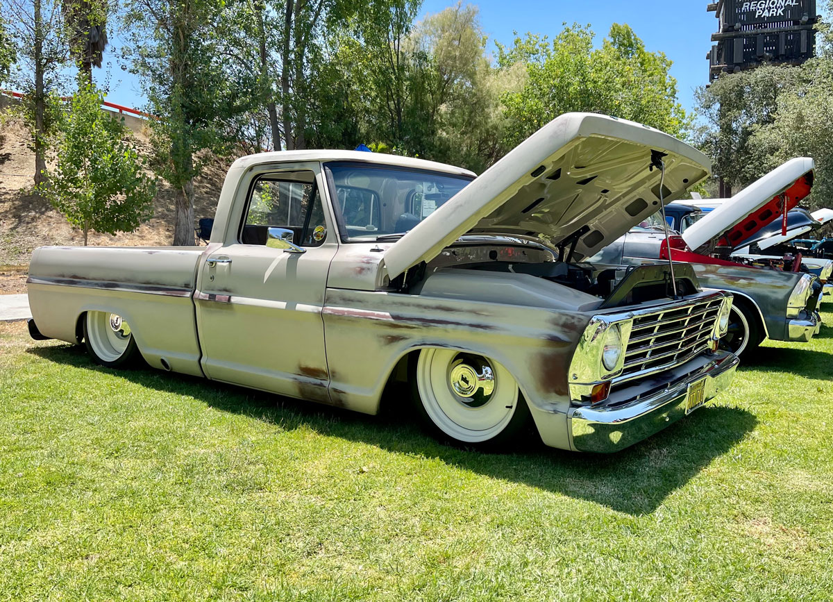 White F-100 with hood up