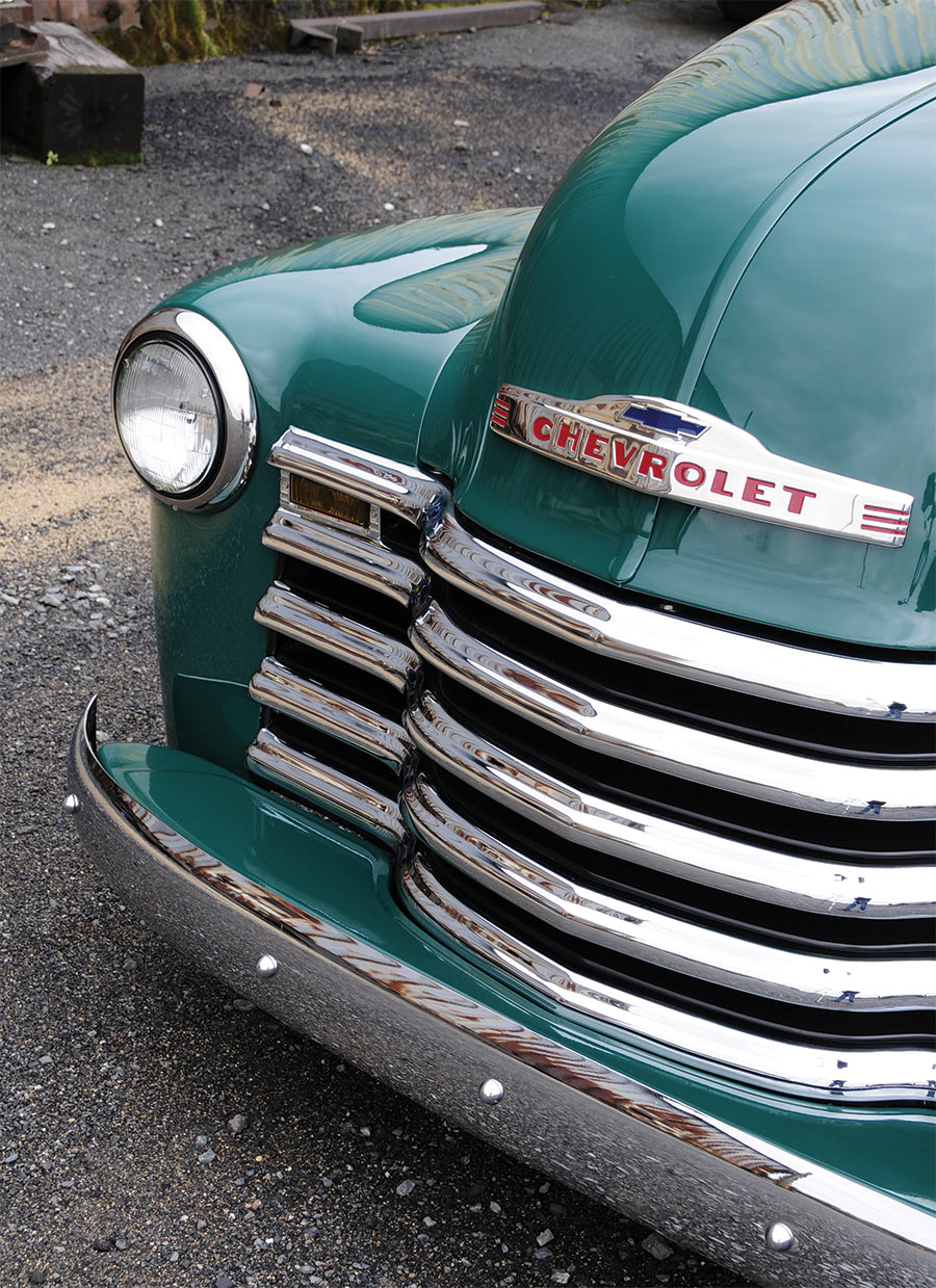 '52 Chevy front grill closeup