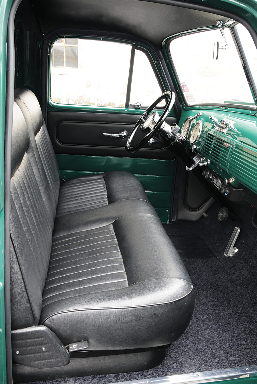 '52 Chevy seat detailing