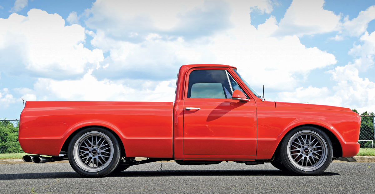 ’68 C10's side view