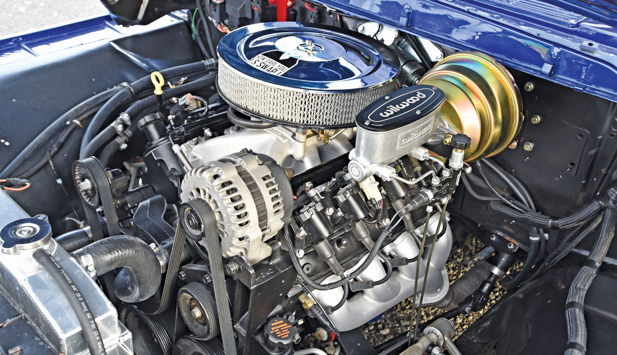 ’60 Ford F-100 pickup engine
