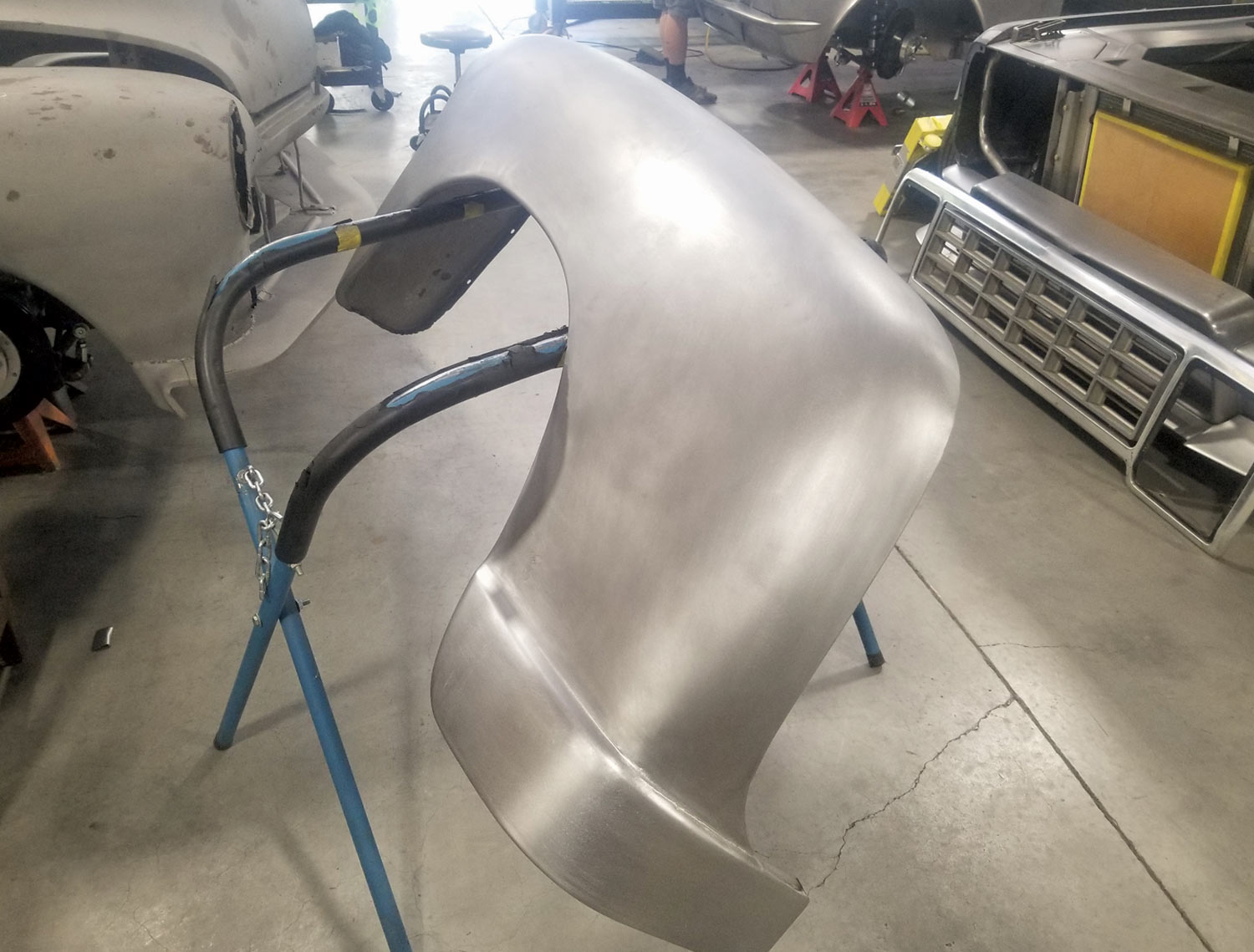 Driver side fender front with metalwork complete