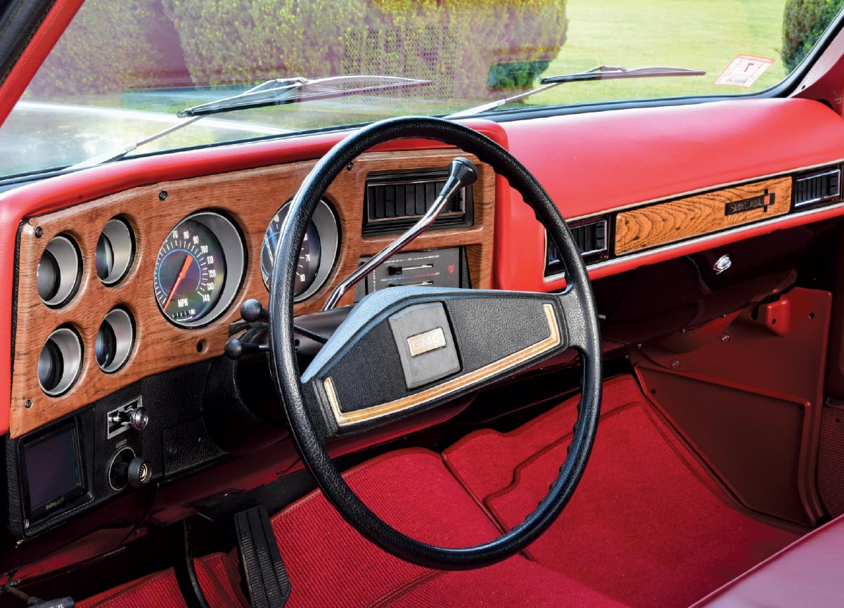 1977 GMC Sierra Classic's steering wheel