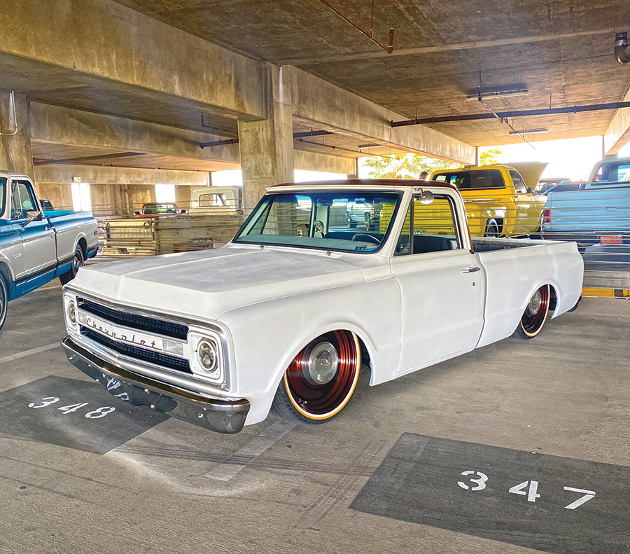 white truck with red rims