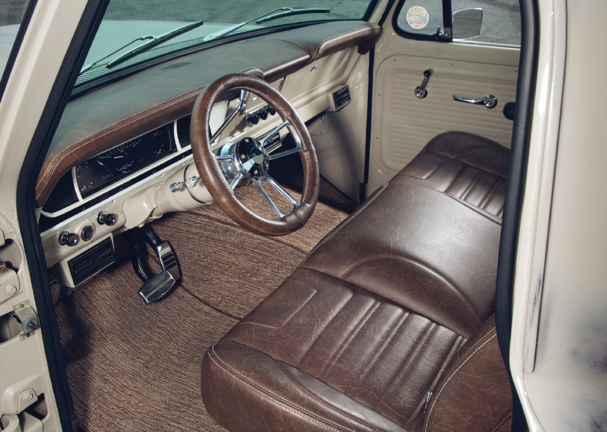 ’67 Ford F-100's leather seats