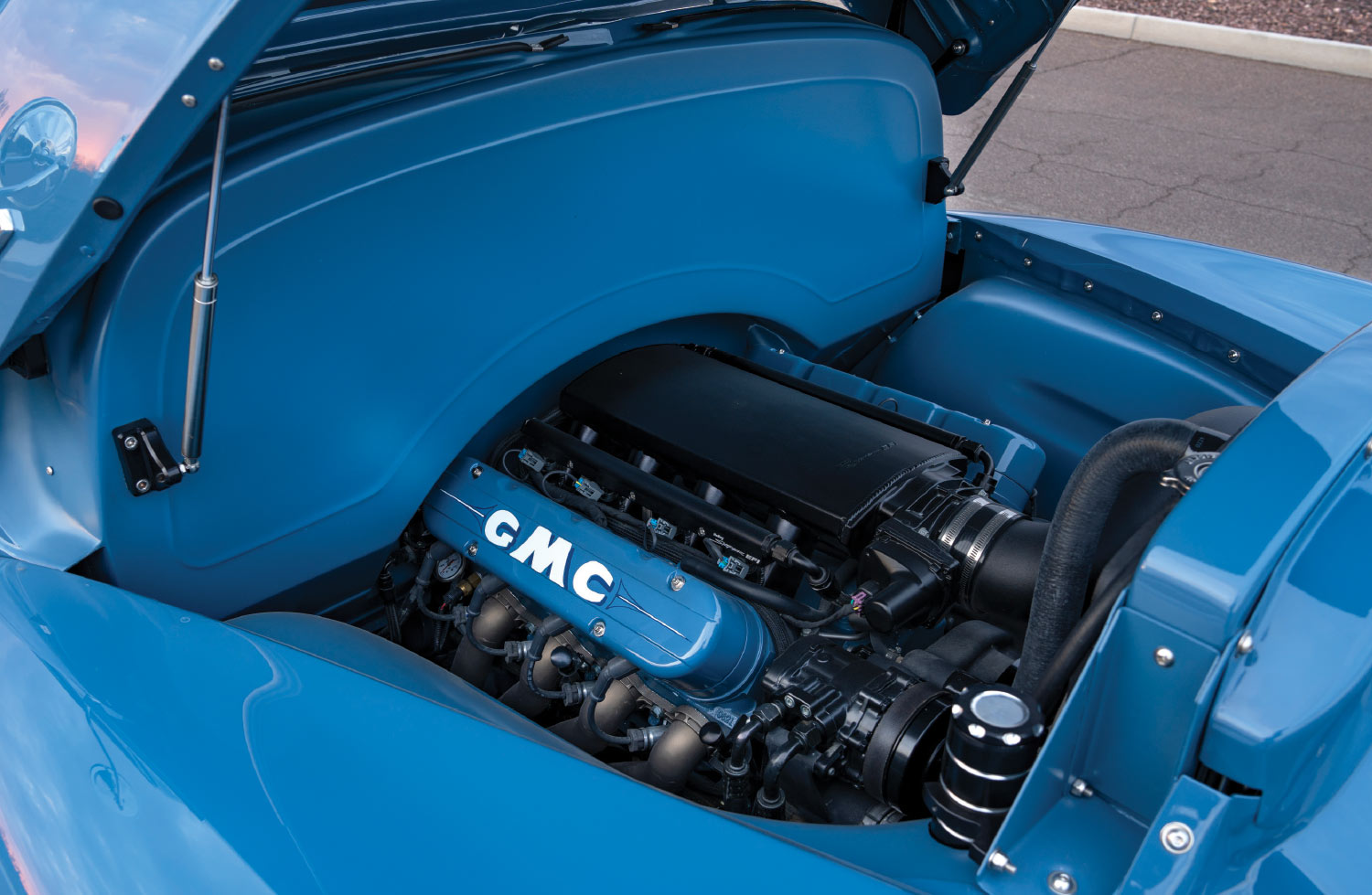 1952 GMC truck's blue engine