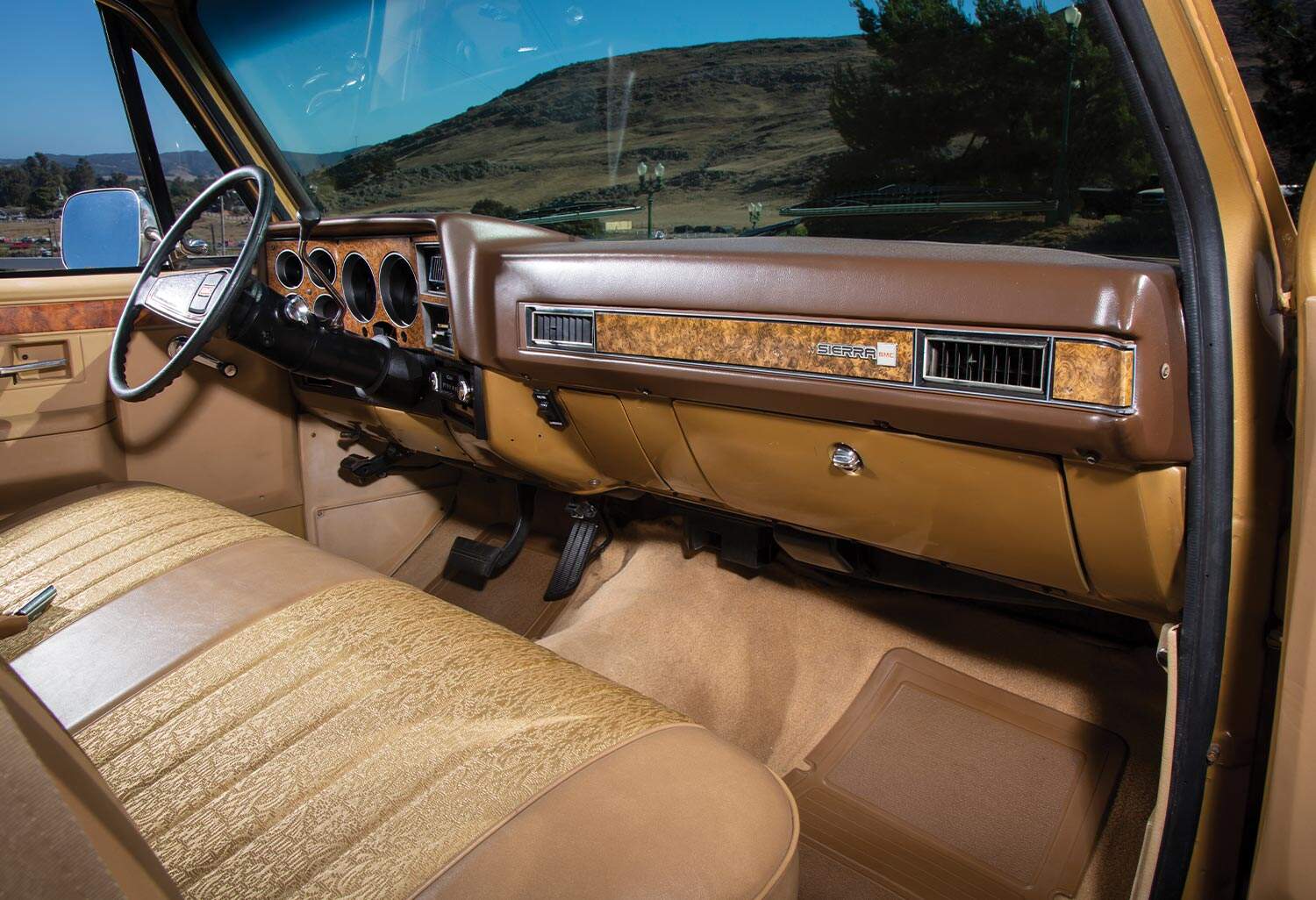 passenger side interior view of the '84 GMC Sierra