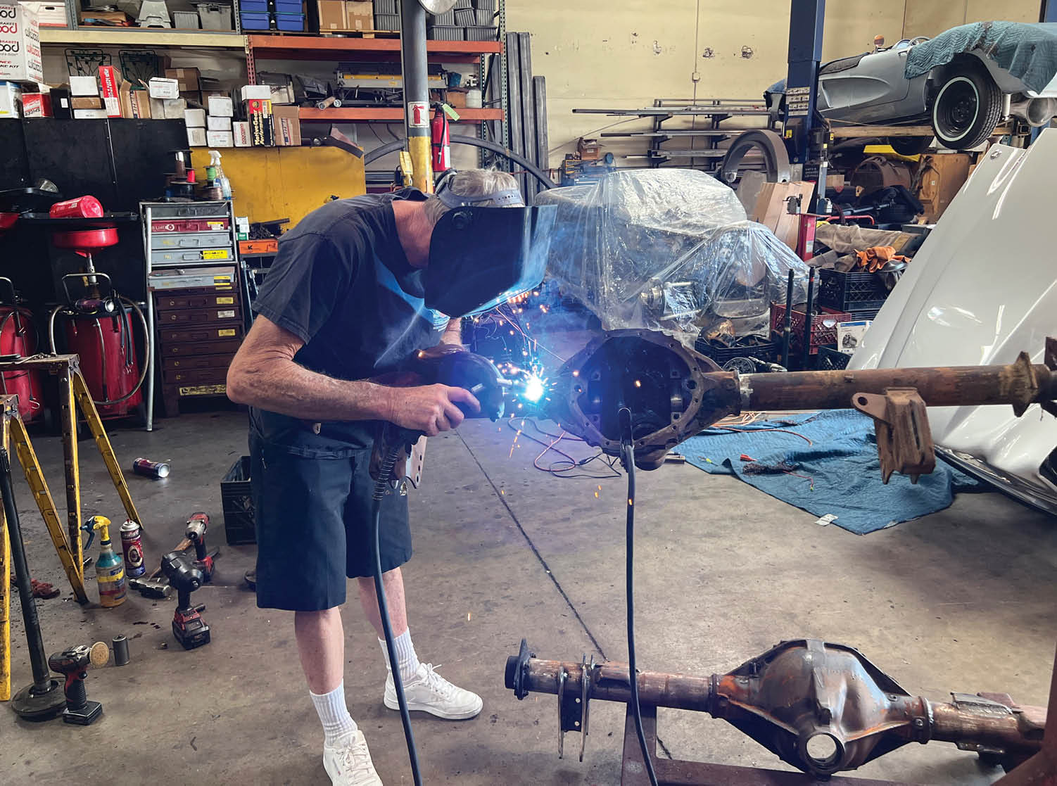 To prevent warping, the axle tube’s welding is done with short beads while skipping around the circumference and going from one side to the other.