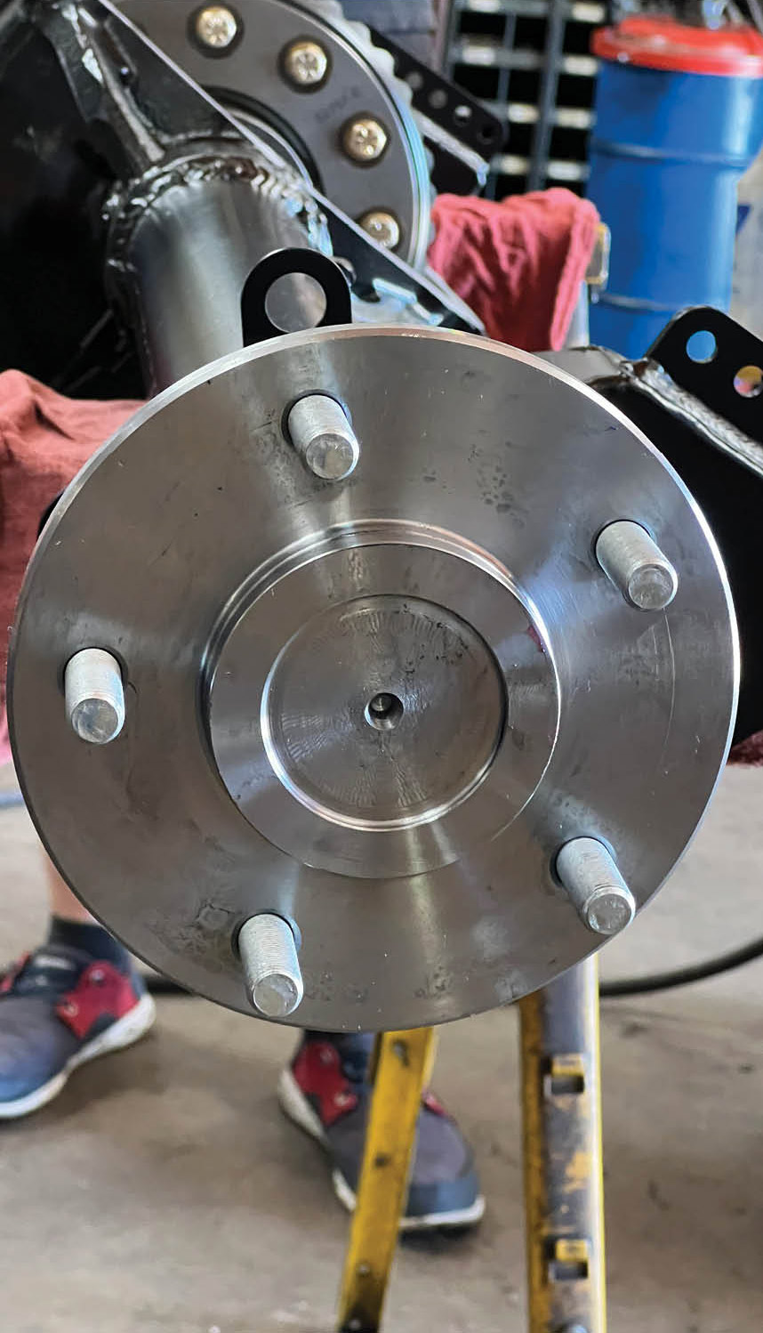 The new CPP 30-spline axles accept ’71-72 five-lug brake drums. This lug bolt pattern offers many more custom wheel alternatives than the earlier sixbolt axles.