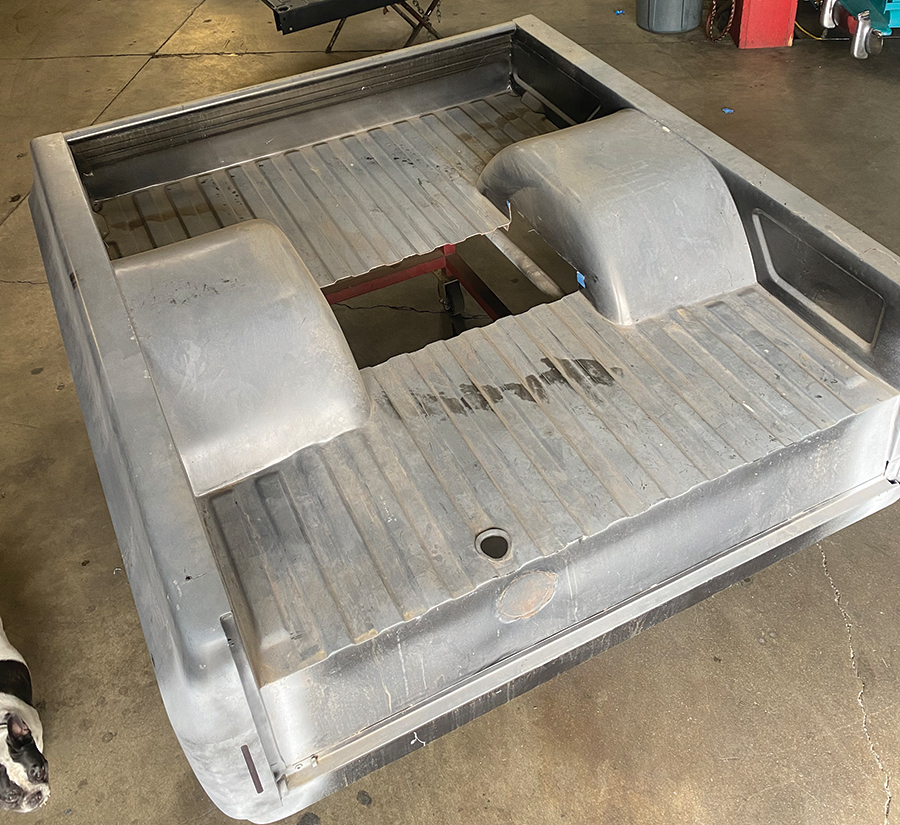 Reinstalling the existing—and highly modified/molded—Fleetside bed didn’t come close to fitting.