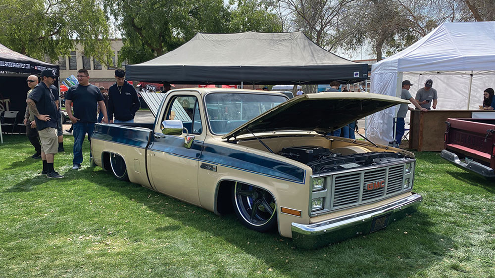 Slammed pale yellow with navy side stripes Sierra Classic