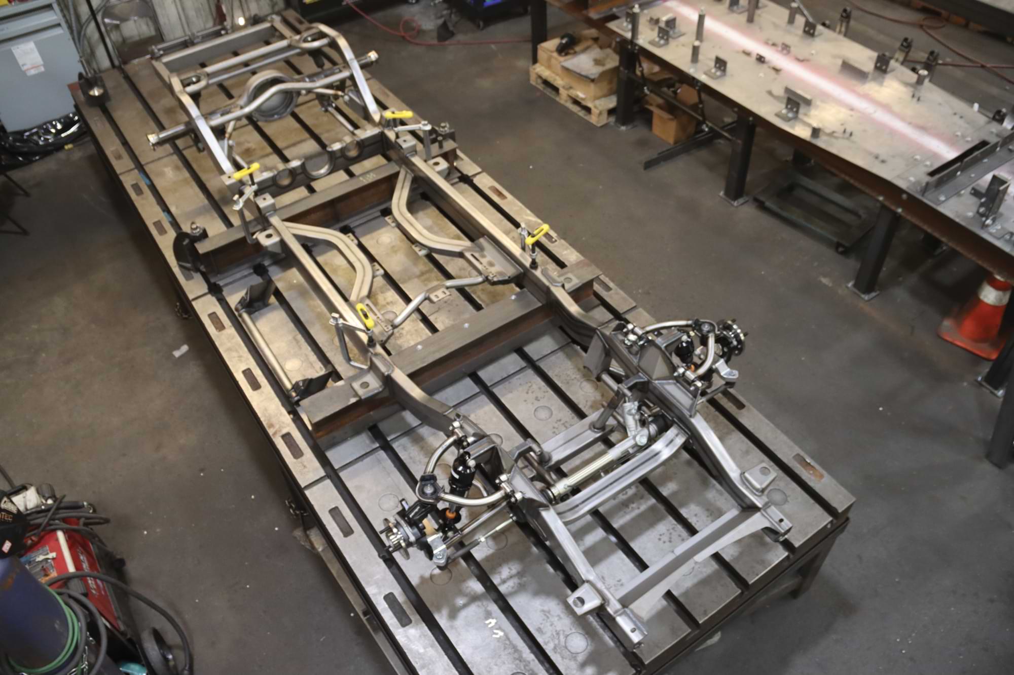 fully custom chassis on pallet 