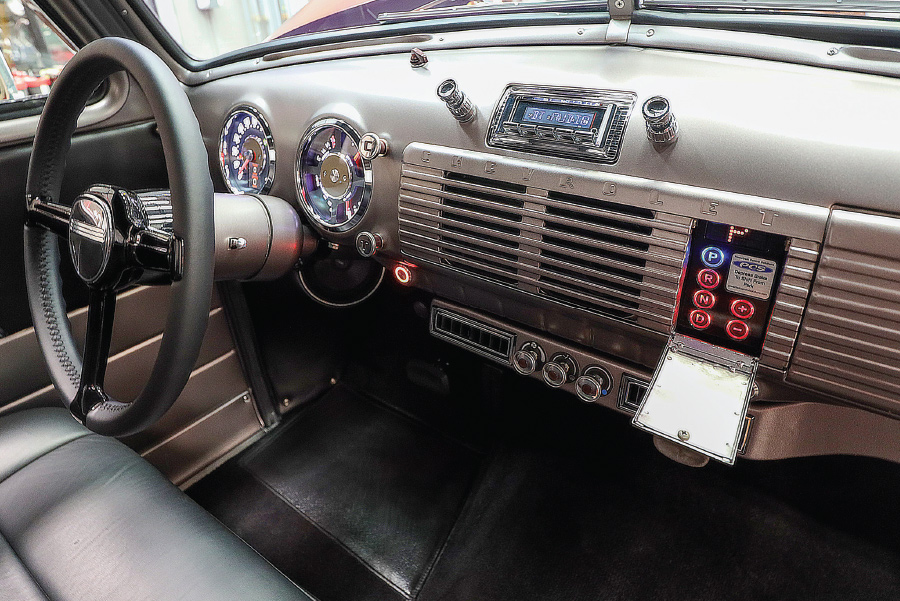 '53 Chevy dashboard