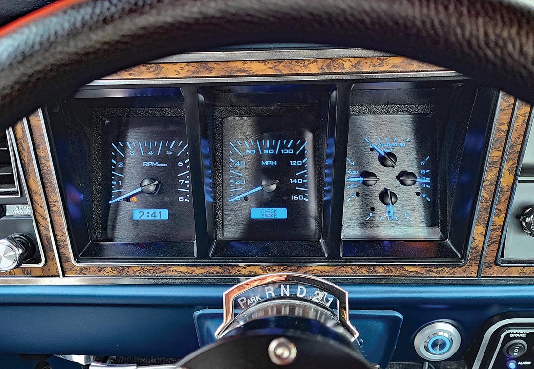 the ’75 Ford SuperCab's gauges