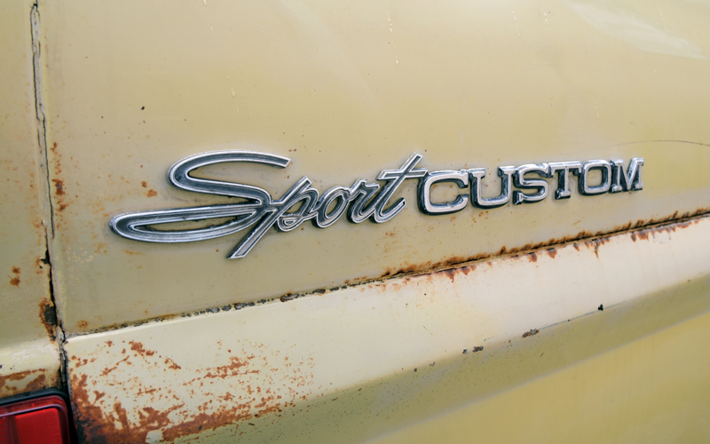 close up of Sport Custom emblem