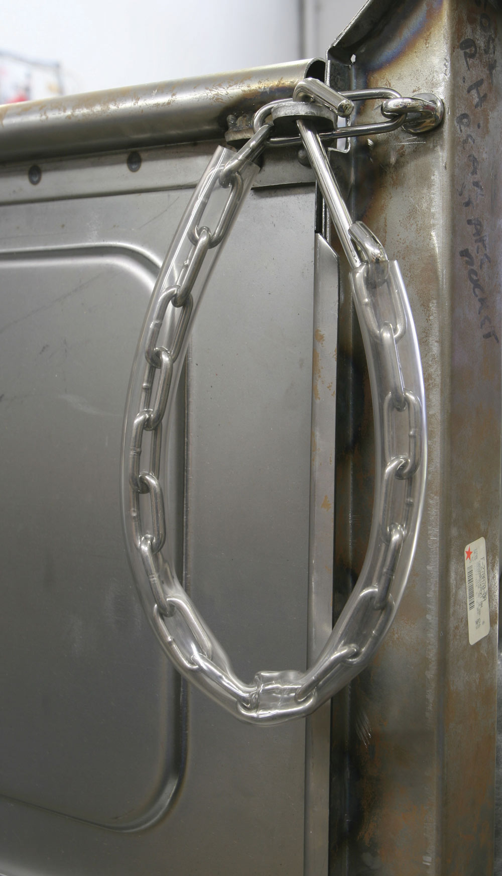chain and hook arrangement as found on a ’52 Ford F-1 pickup