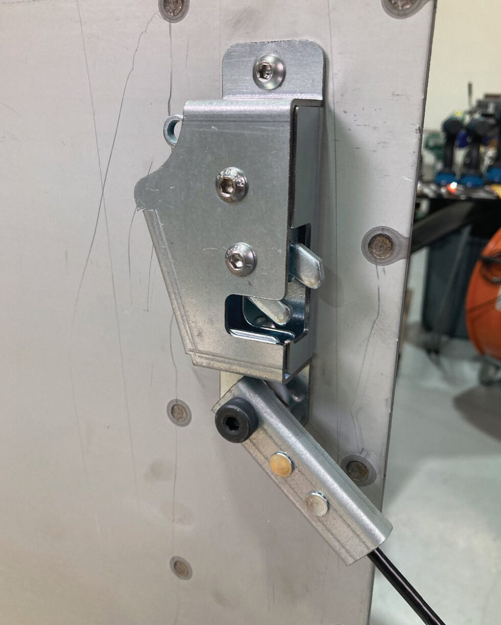 Support Latch No Longer Lacking Latches