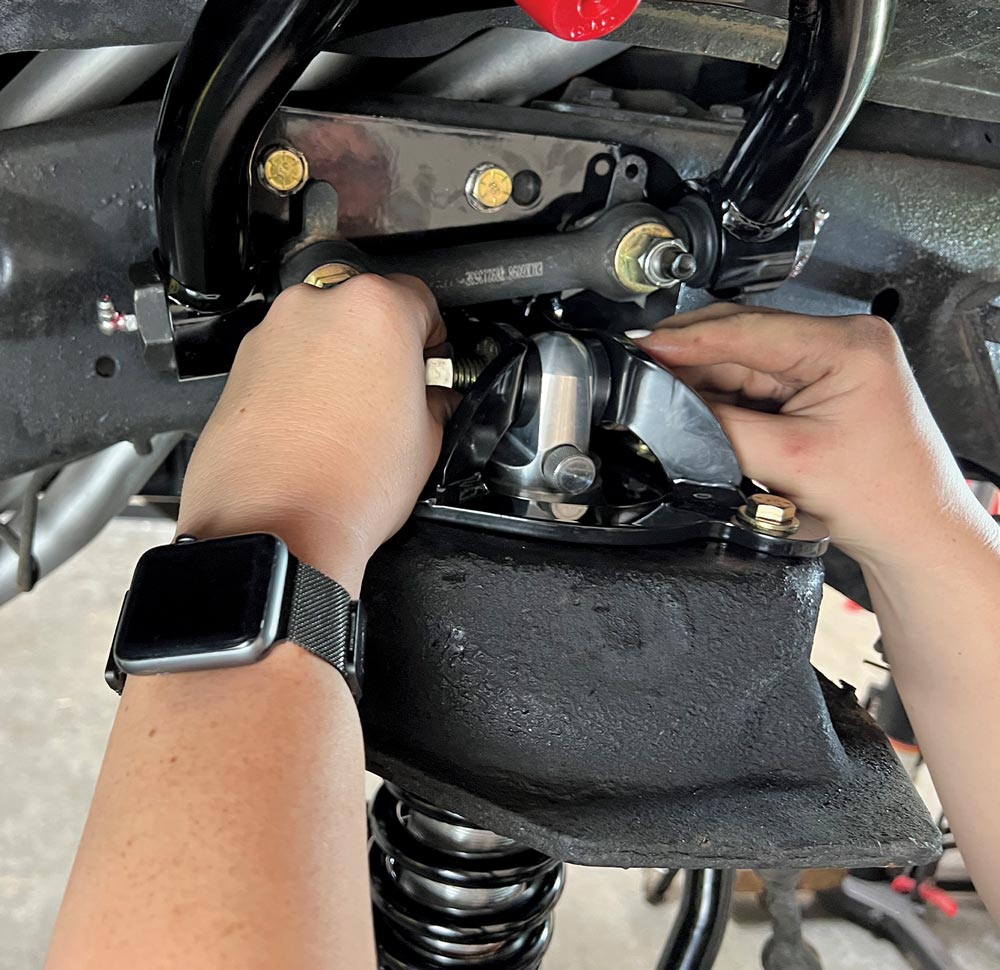 a single bolt is used as the upper mount for the coilover