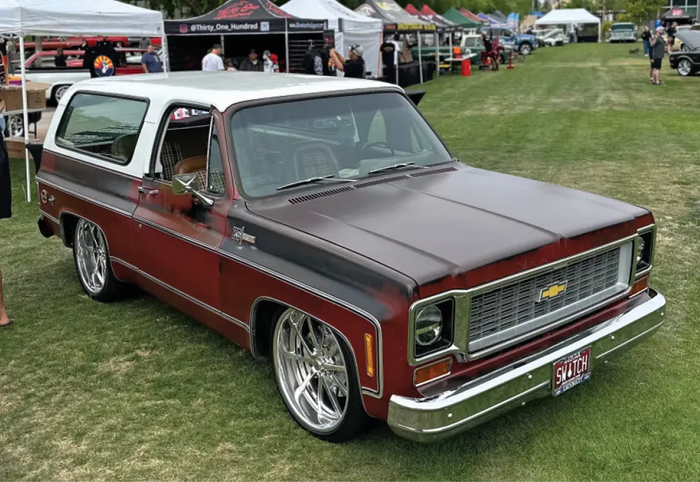 quarter passenger side burgundy patina Chevy Blazer
