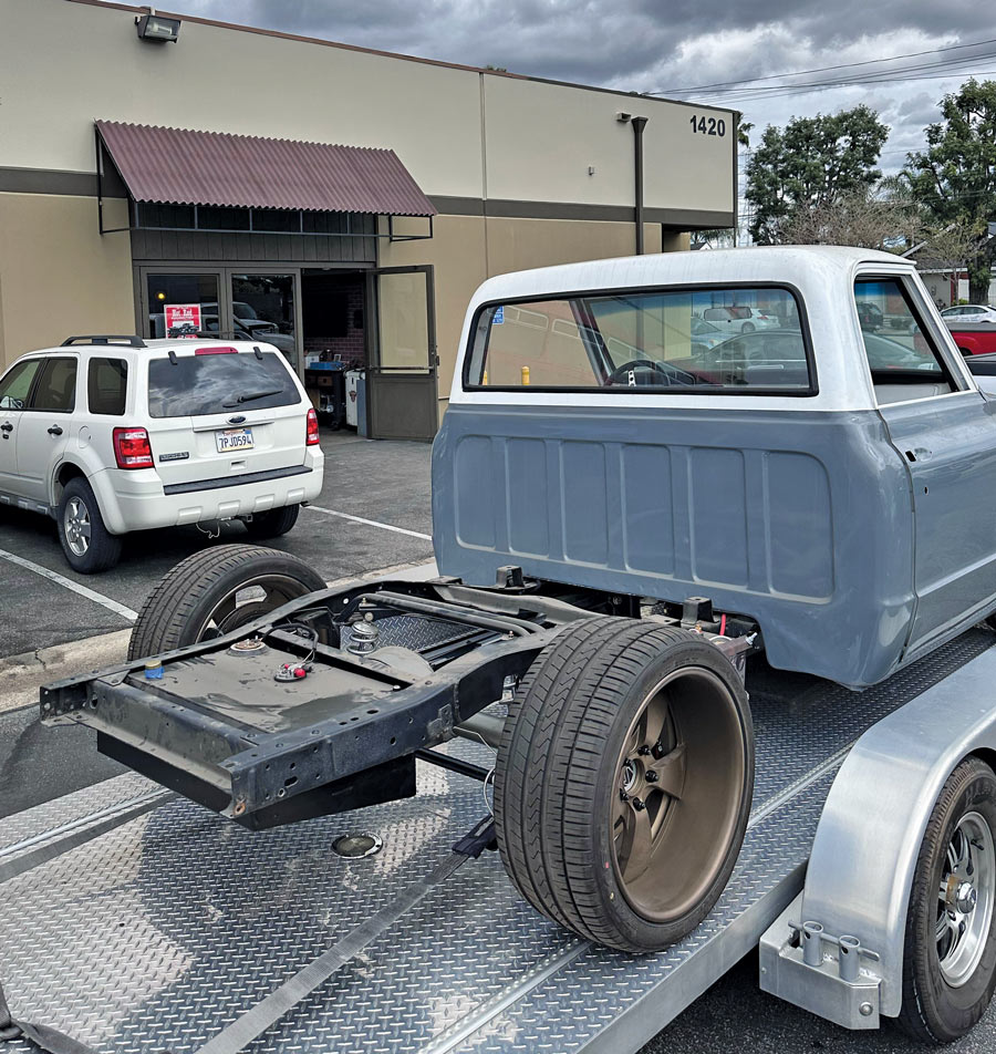 pickup truck without truck bed