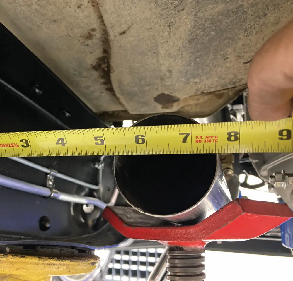 tape measuring a pipe end horizontally