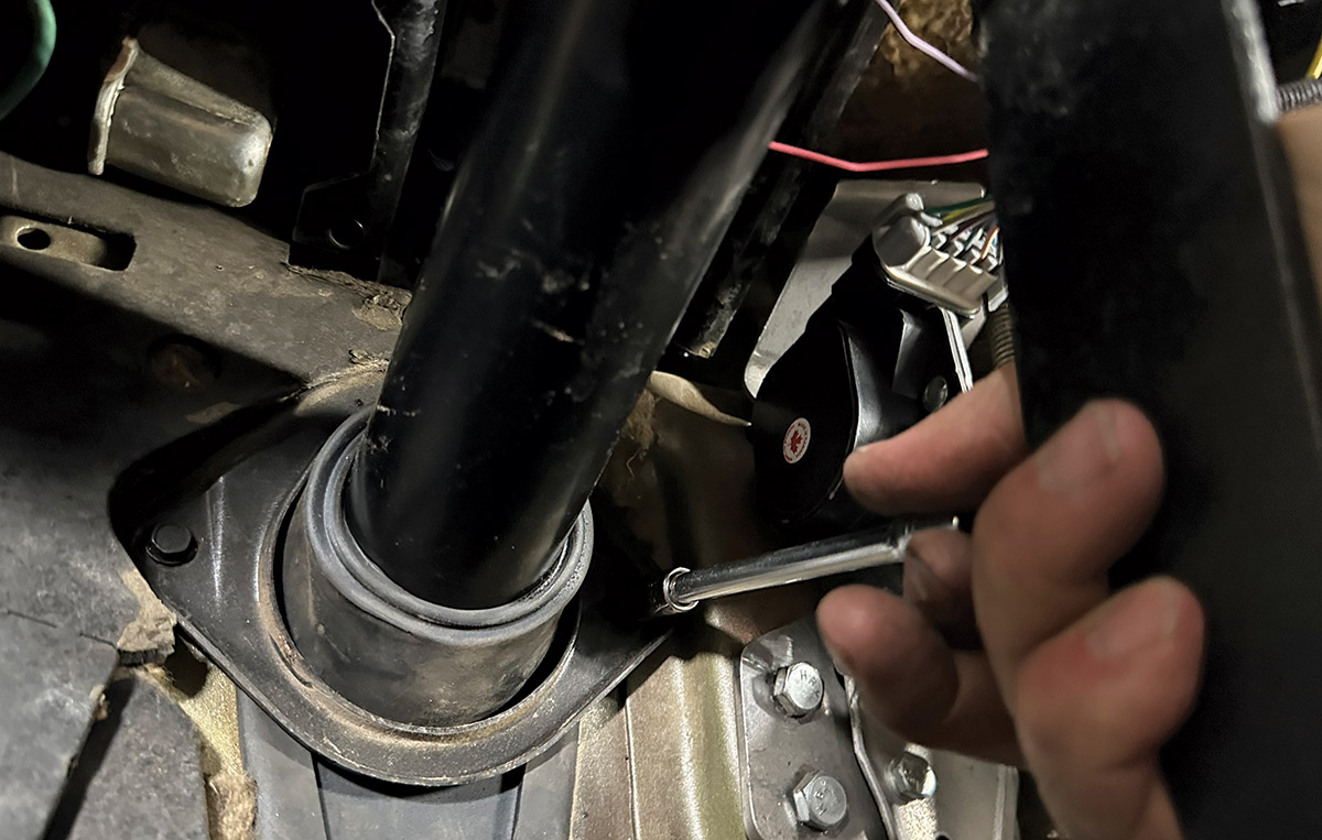 Steering column boot installation on a 1967-1972 Chevrolet C10