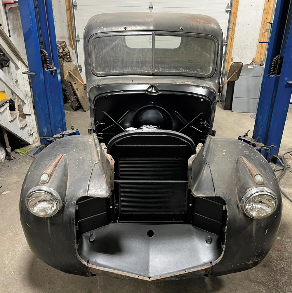 1946 Chevy front fenders and headlights installed