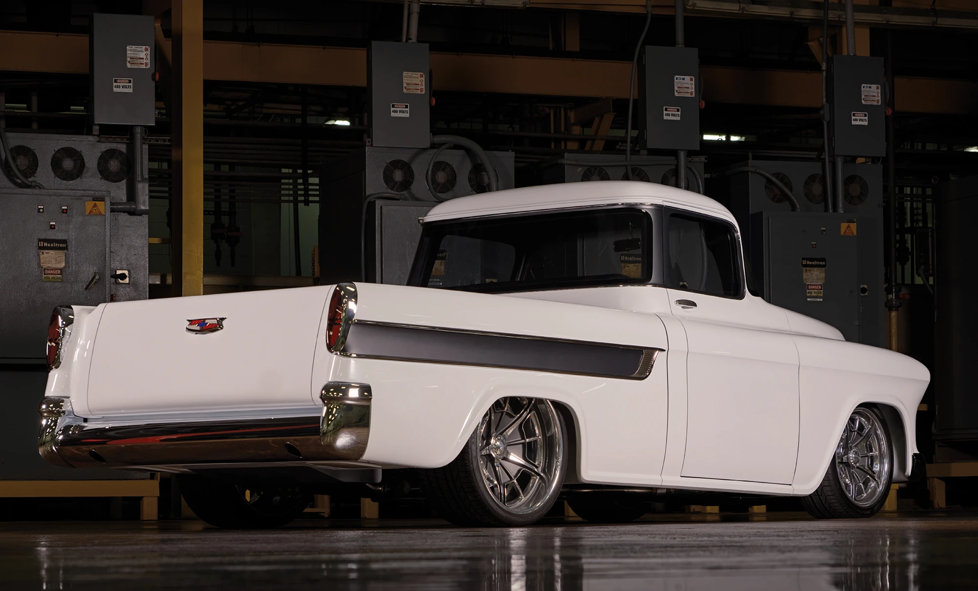 1957 Chevy Cameo custom tailgate emblem flush design show truck build