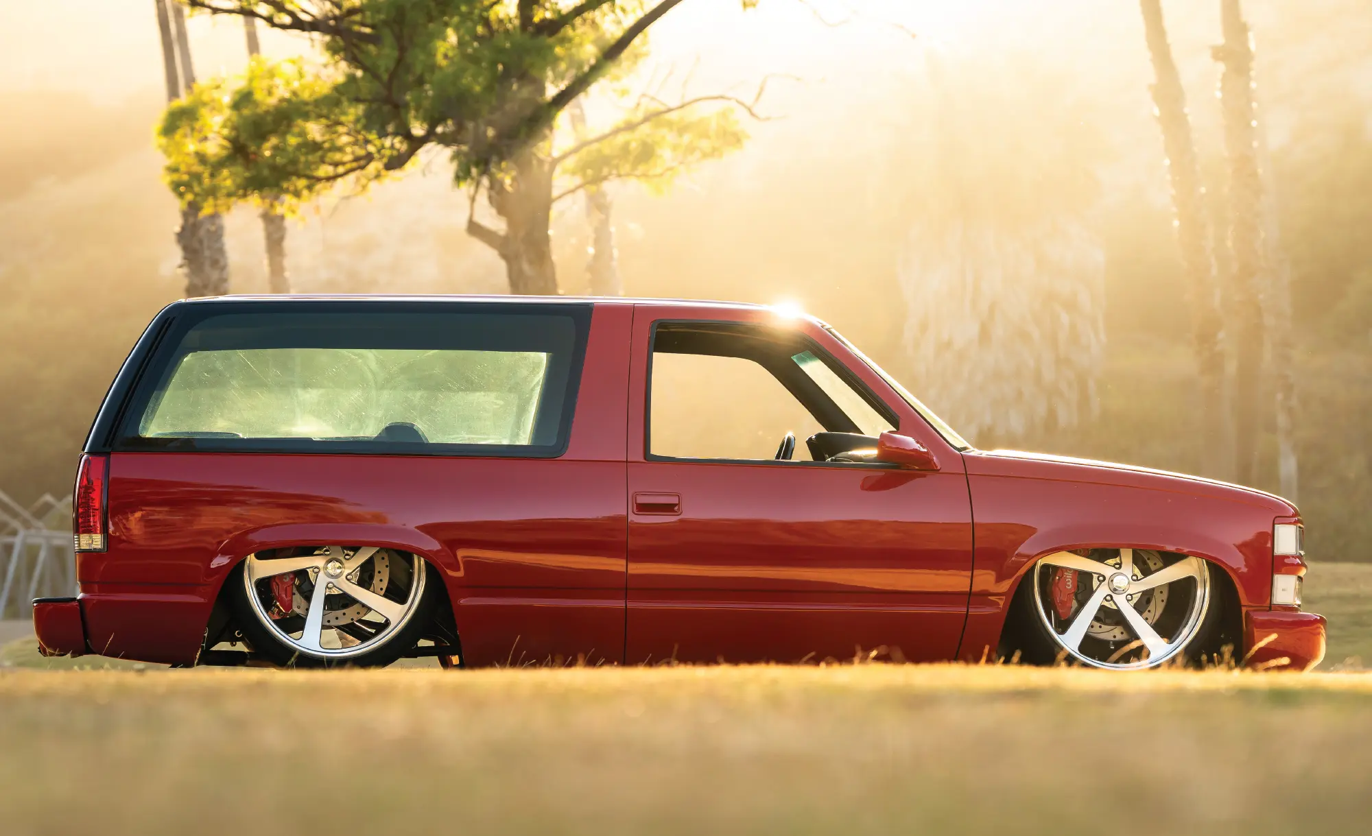 1996 Chevy Tahoe side profile sitting low on air ride suspension