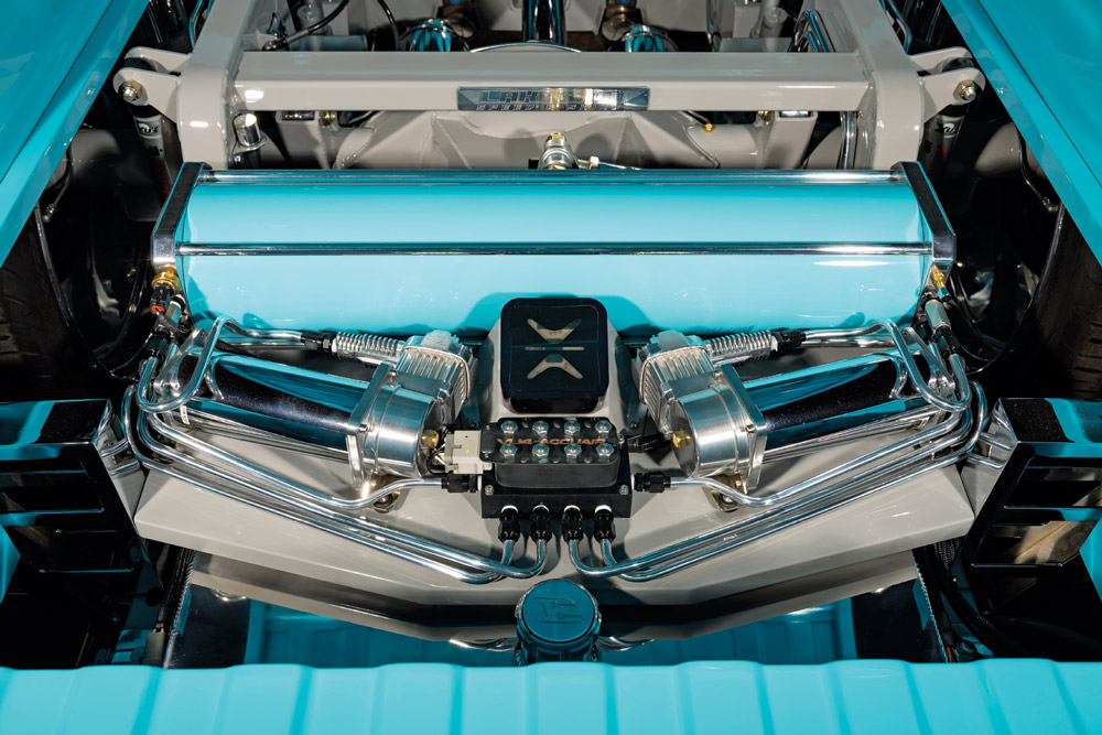 1973 Chevy C10 AccuAir e-Level system dual Viair compressors polished tanks