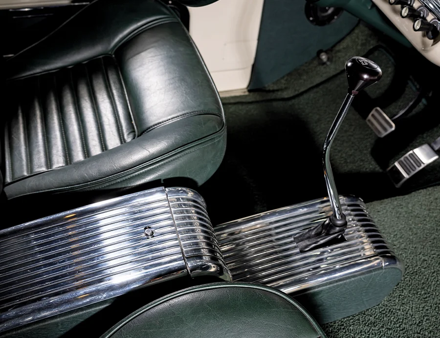 1966 Ford F-100 ribbed aluminum center console retro interior