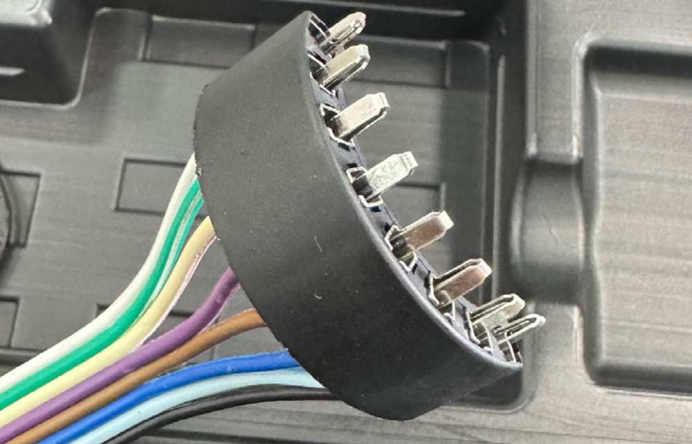 Factory-style eight-pin electrical connector for a 1967-72 GM truck harness.
