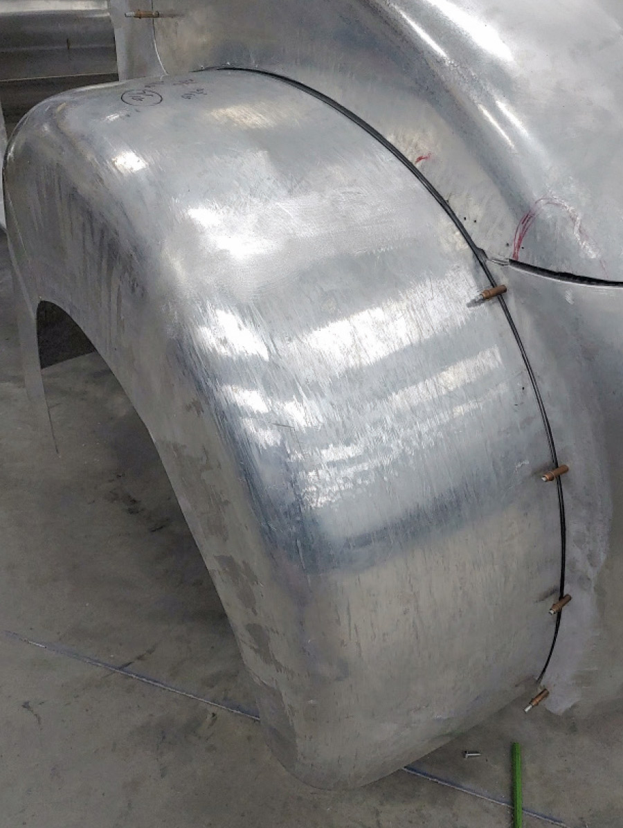 metalfinishing nearly completed on the top of the fender