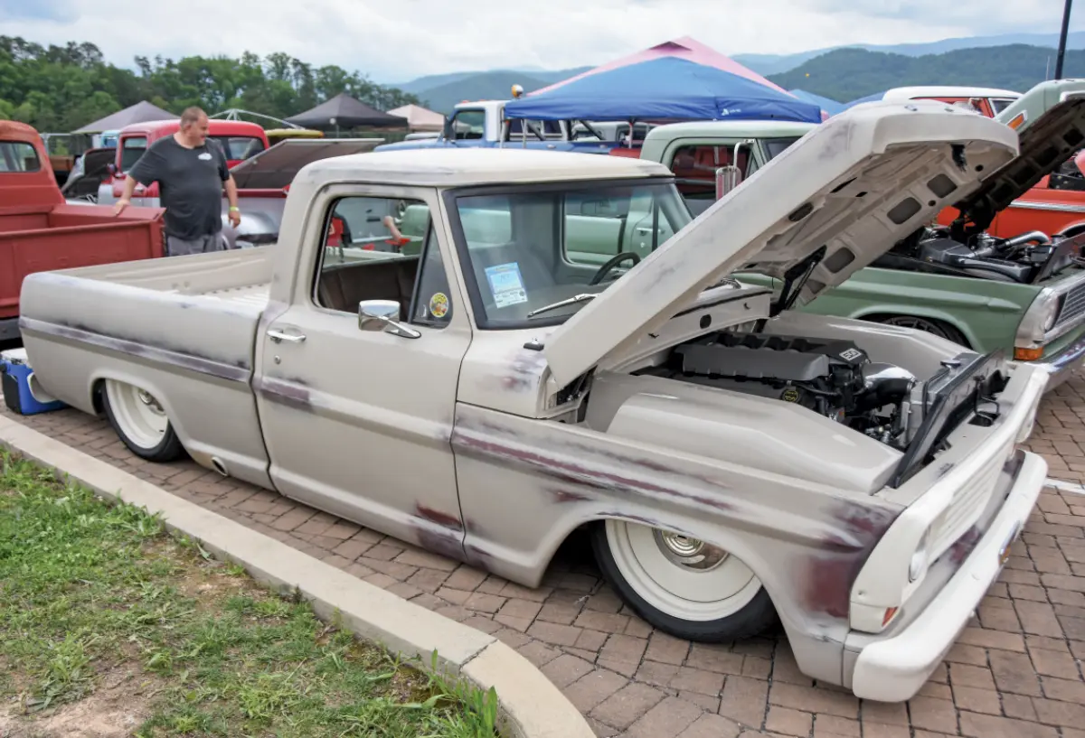 1979 ford f250 highboy lifted black paint chrome grille kc lights off-road build
