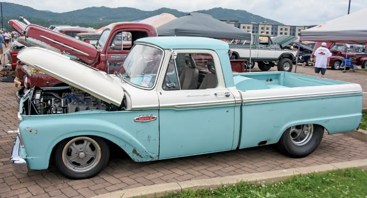 1955 ford f100 custom classic blue metallic tan engine bay indy injection setup