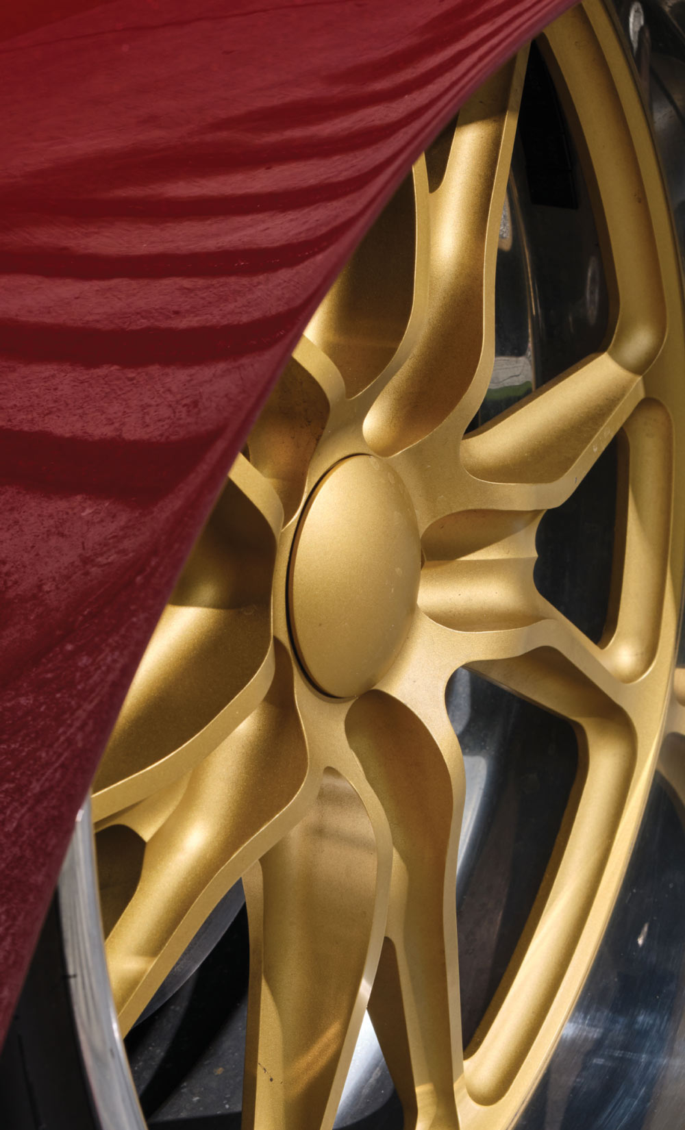 1953 chevy 3100 forged wheel detail gold center polished lip low profile tire