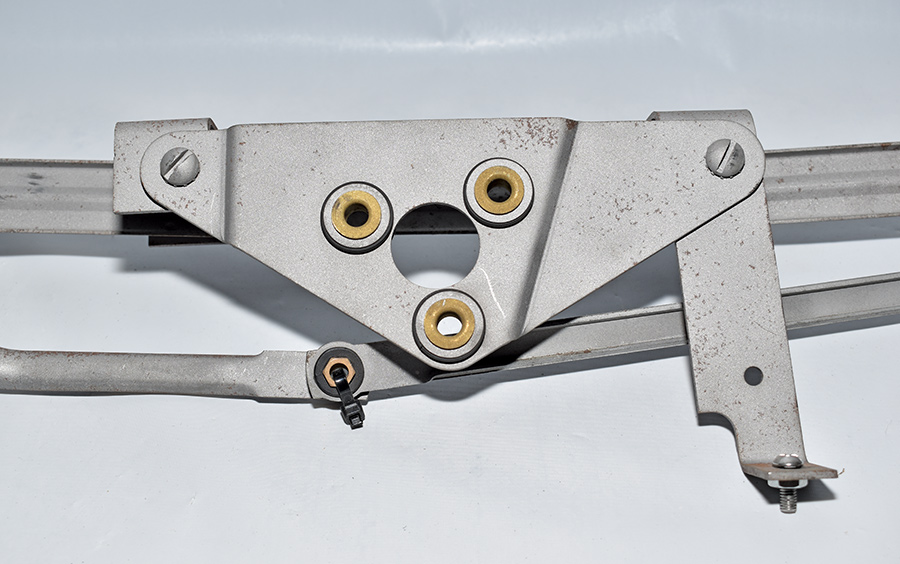 Closeup Newport wiper linkage bronze bushings