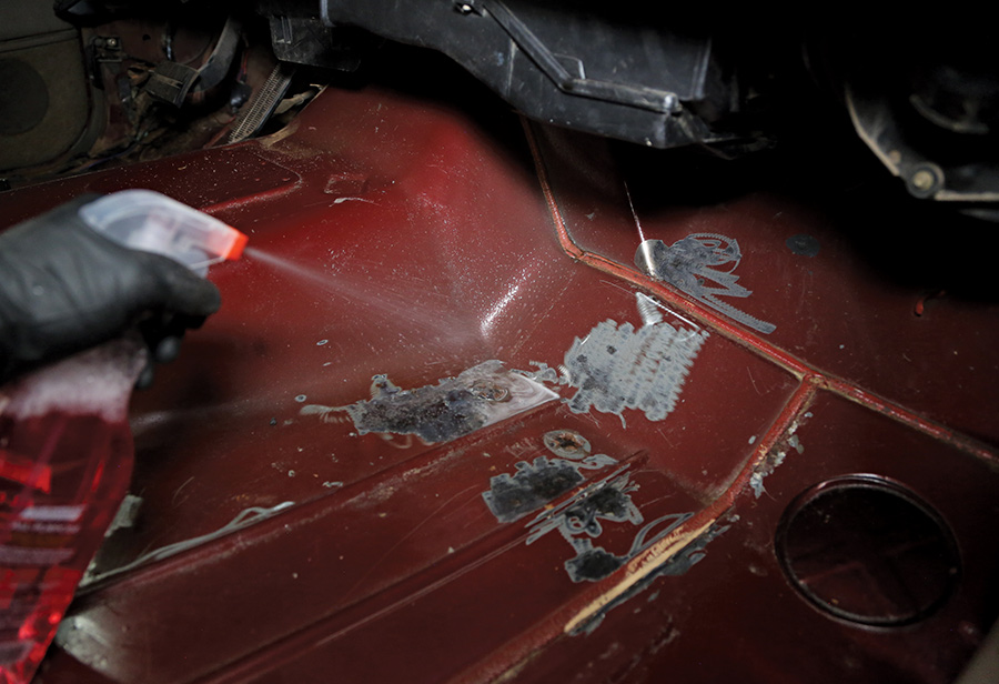 1995 Chevrolet Suburban floor pan cleaning before sound deadening