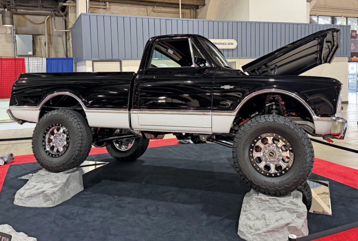 1968 Chevrolet K10 black and white lifted 4x4 classic truck