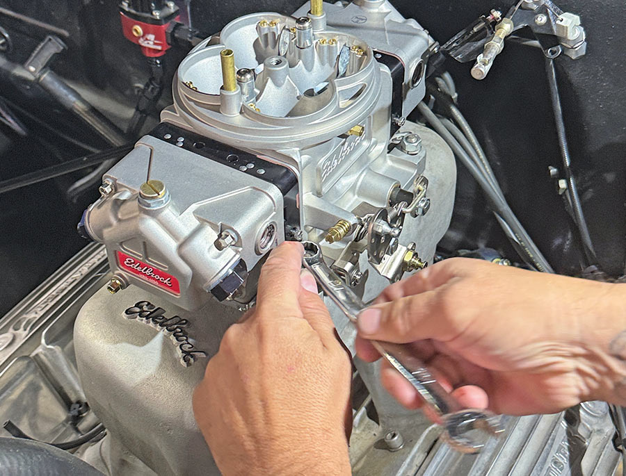 Edelbrock vrs415 installed dual carb offenhauser tunnel ram polished finish